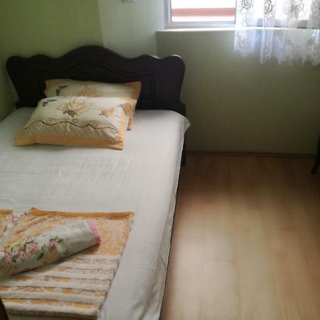 באטומי Guest House Nino מראה חיצוני תמונה