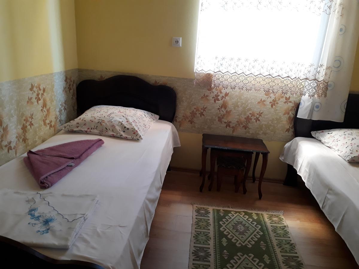 באטומי Guest House Nino מראה חיצוני תמונה