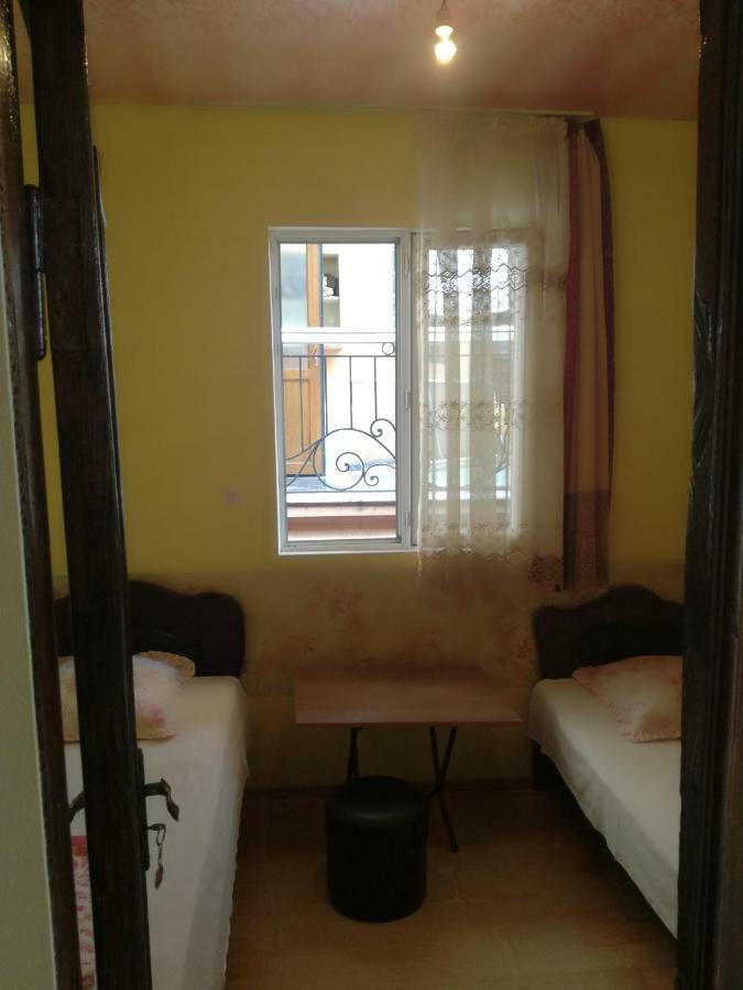 באטומי Guest House Nino מראה חיצוני תמונה